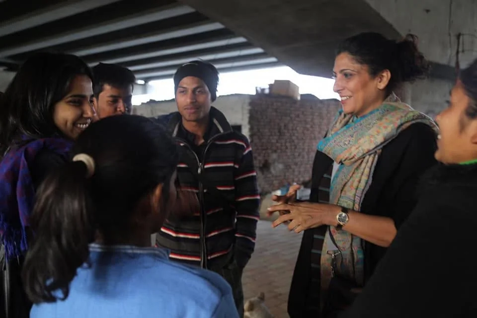 Vibha Gurtu in conversation with a group of young people